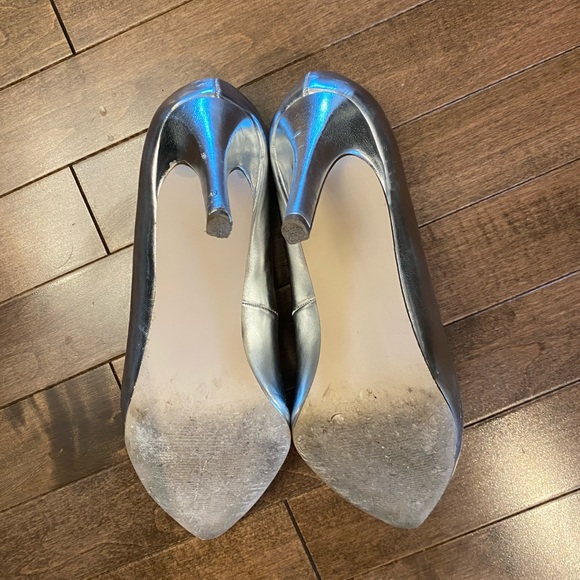 ✨HOST PICK✨ ASOS Silver Pointed heels - Picture 5 of 8
